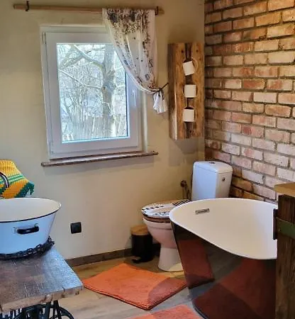 Ptasia Osada Semesterbostad Gardna Wielka